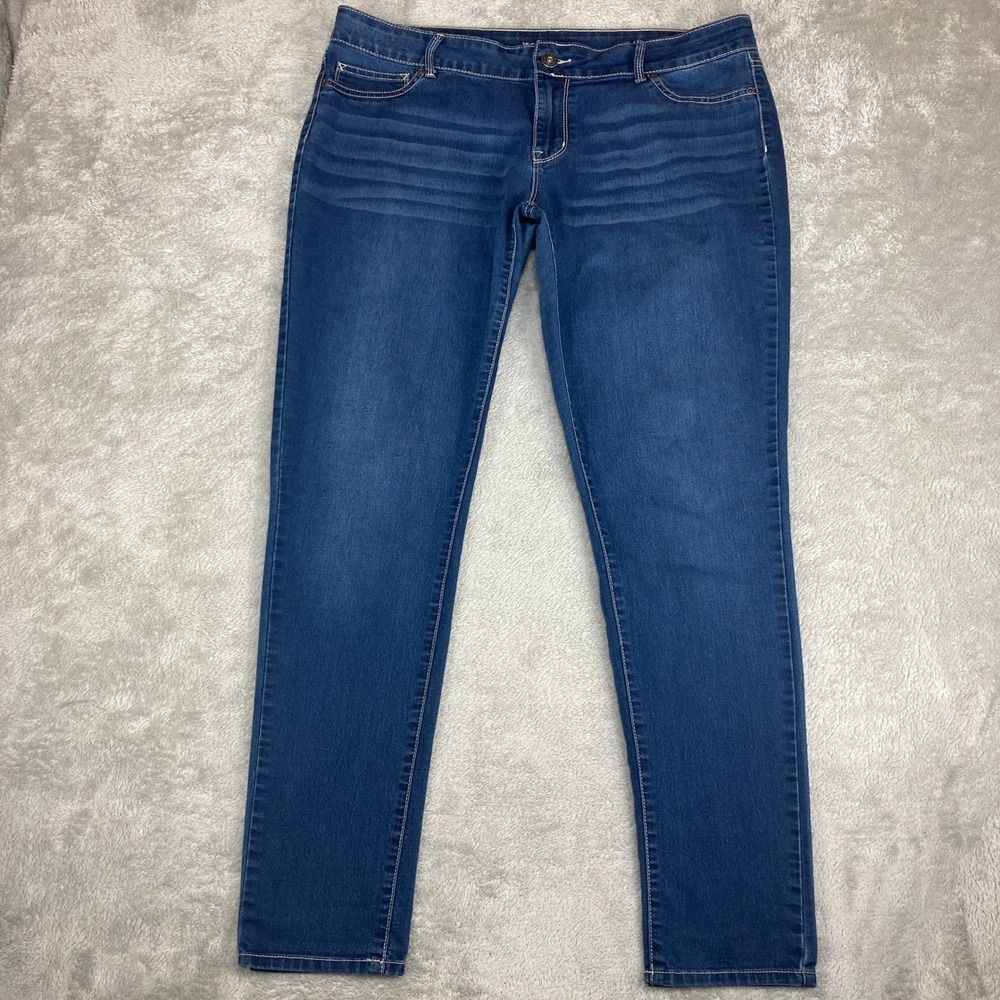 Maurices Jeans Womens XL Regular Mid Rise Skinny Blue Stretch Denim‎ Casual